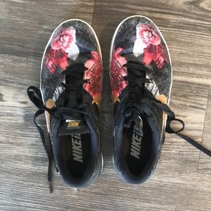 Custom Nike metcon 3 size 9